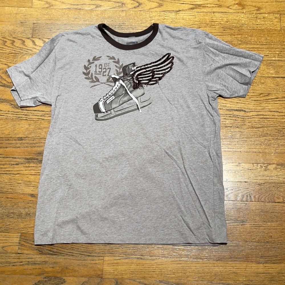 NWOT Bauer slim fit ringer tee. Size XL